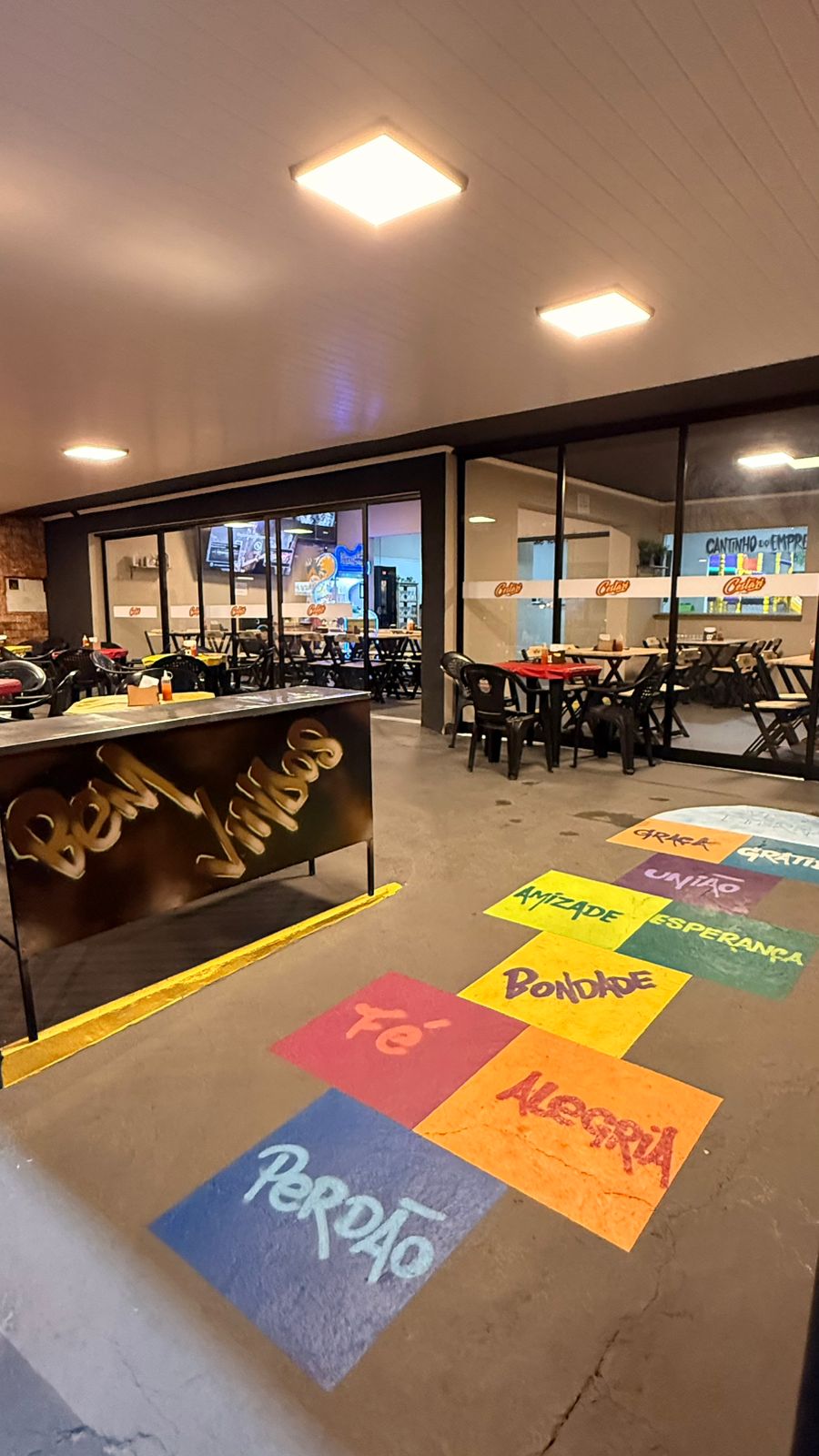 Entrada da Cestari Pastéis